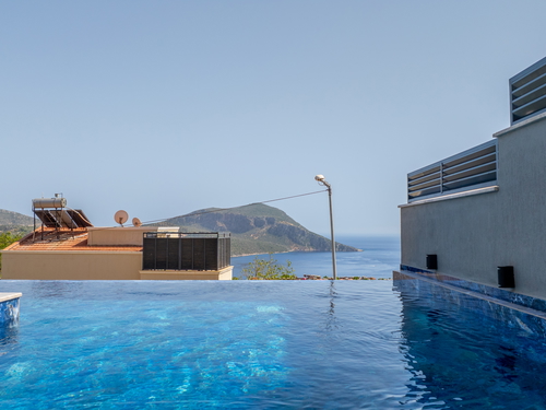 gece  -  Kasım
  | Kalkan’da 8 Kişilik Lüks Villa, Özel Isıtmalı Havuz ve Merkezi Konum
